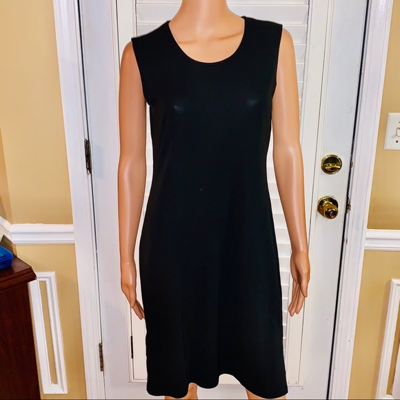 Old Navy Dresses & Skirts - OLD NAVY - Classic Black Sheath Dress